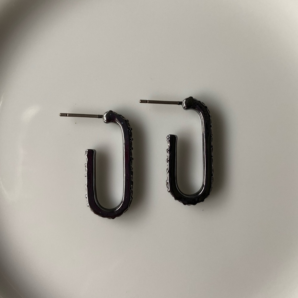 Vera Wang Earrings